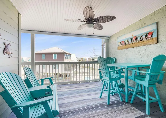 Lagoon Landing 202- Beautifully Decorated With Balcony & Pool Steps To & Lagoon