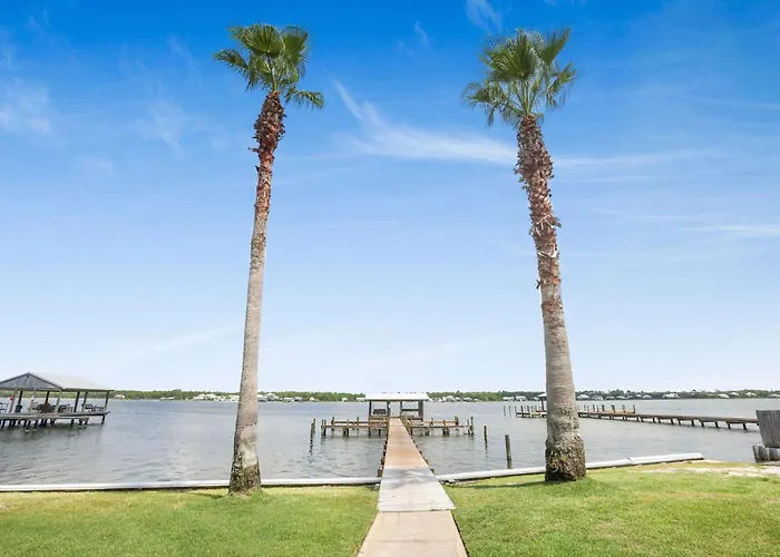 Lagoon Landing 202- Beautifully Decorated With Balcony & Pool Steps To & Lagoon Holiday home Gulf Shores