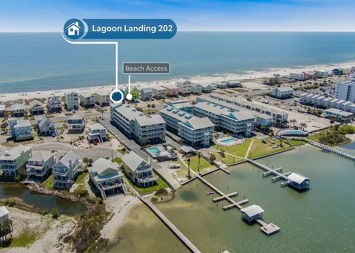 Lagoon Landing 202- Beautifully Decorated With Balcony & Pool Steps To & Lagoon